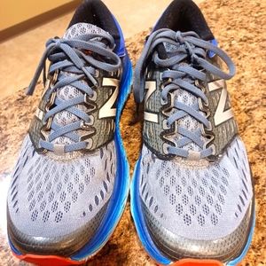 New Balance mens Fresh Foam 1080 size 9
